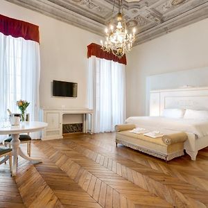 Kamer met een King Size Bed